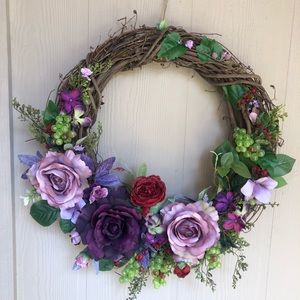 Stunning grapevine year round wreath